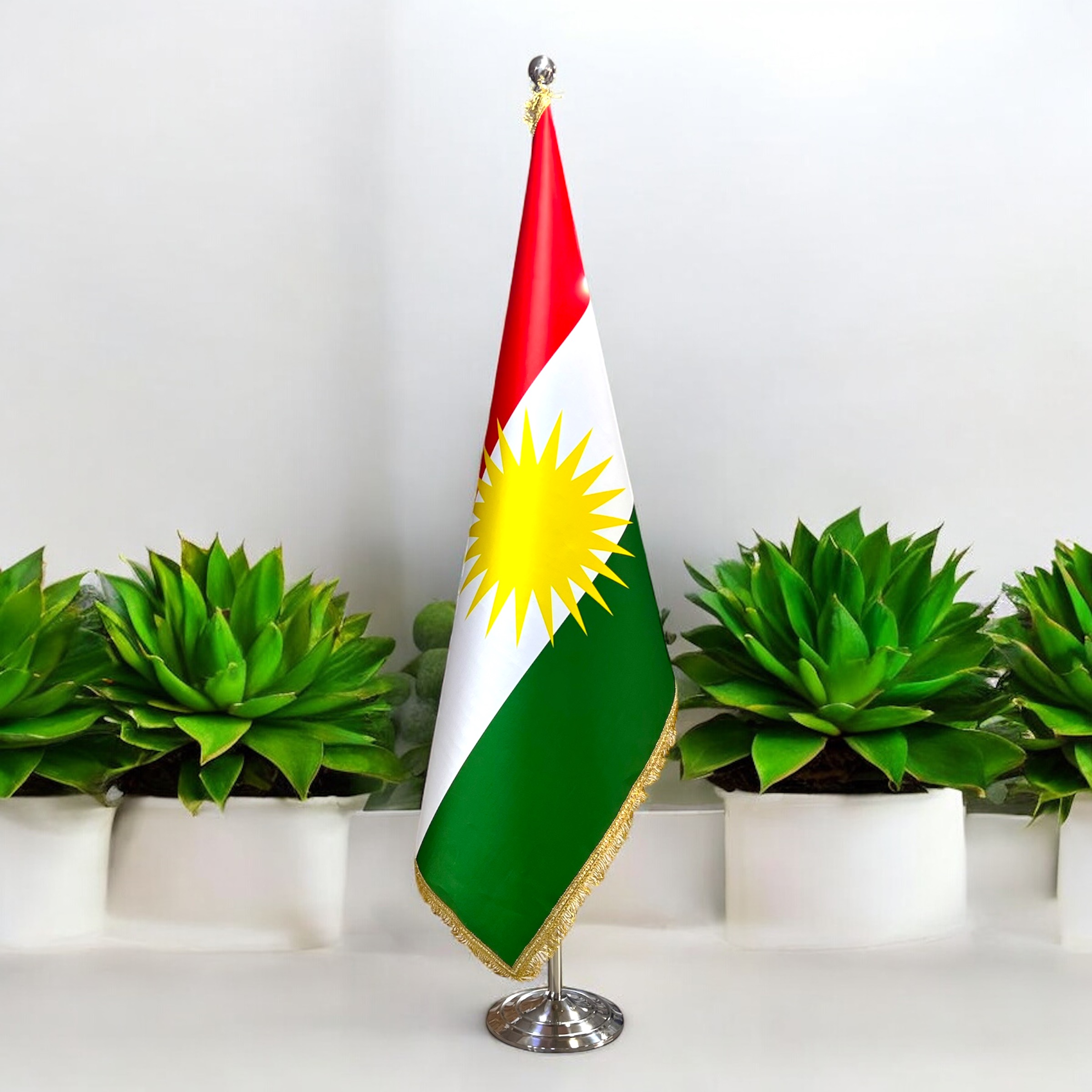 ستاند علم اداري خفيف فضي...